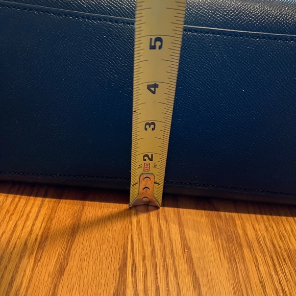 Coach large handbag. Sophisticated black pebble leather shoulder bag must have!! - Picture 6 of 12